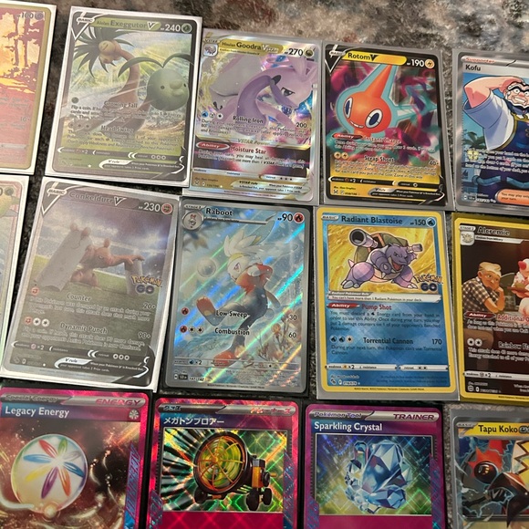 Pokémon Card Set - Picture 3 of 4